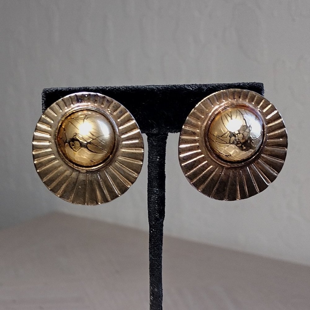 Gold Tone Clip Earring